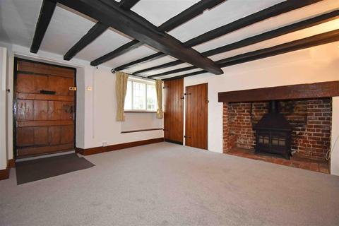 2 bedroom cottage to rent, High Street, Canterbury CT3