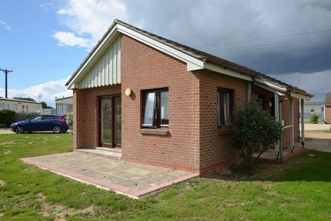 2 bedroom detached bungalow to rent, Bracklesham Lane, Bracklesham