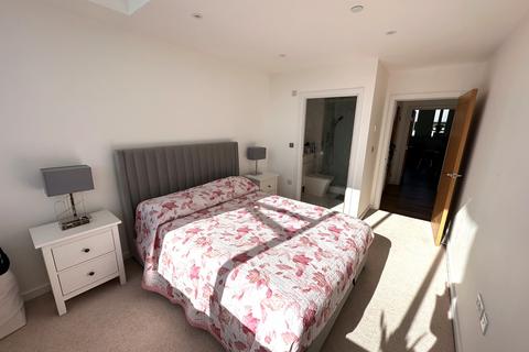 2 bedroom apartment for sale, WOKING