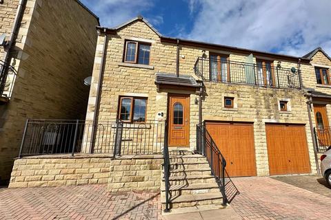 4 bedroom house for sale, Greenside Court, Mirfield