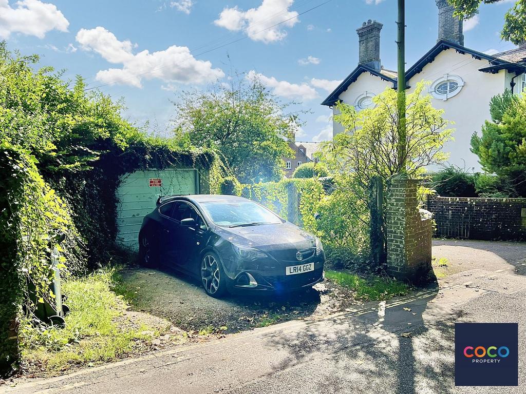 Garage &amp; Parking