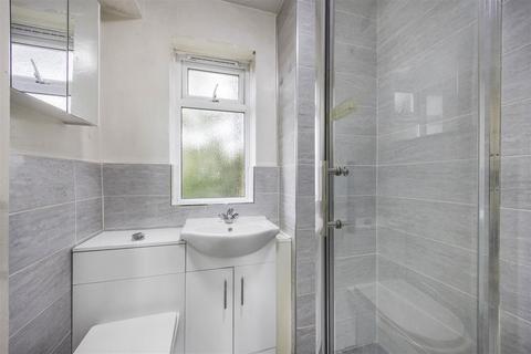 1 bedroom flat for sale, Hainault Road, London E11