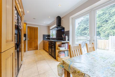 4 bedroom detached house to rent, Greyfriars Road, Broughton