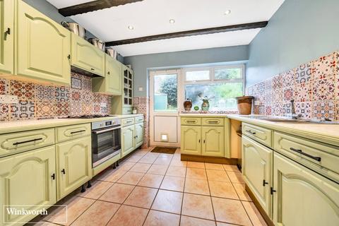 28 Bramblys Drive, Basingstoke, RG21 8UN