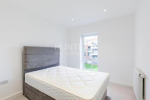 2 bedroom flat to rent, Wilkinson Close, London, NW2