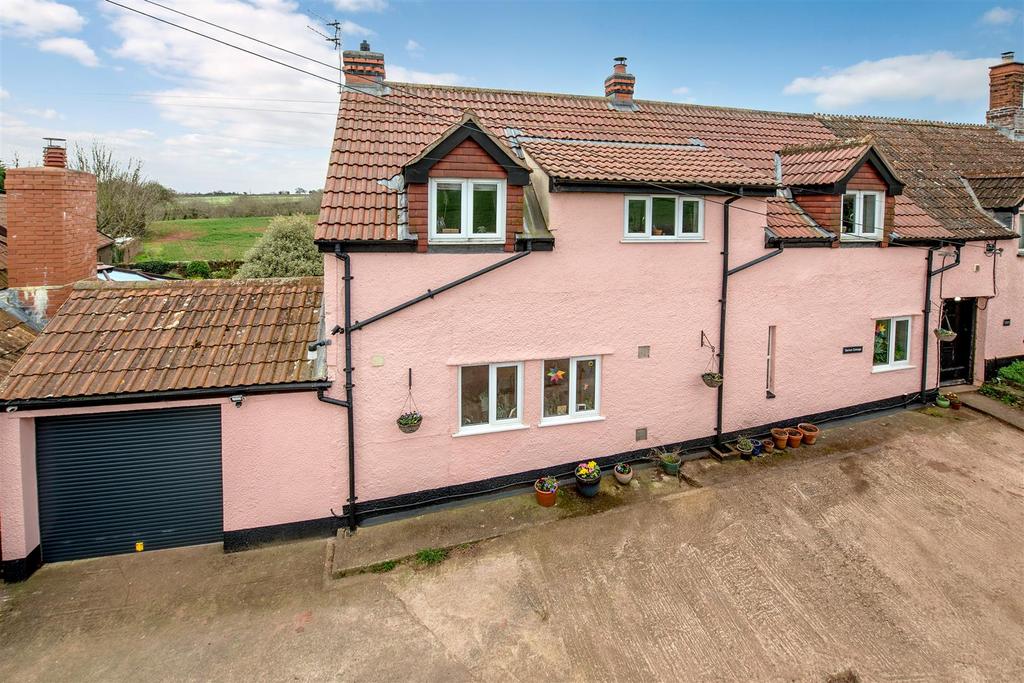 Thurloxton, Taunton 3 bed semidetached house for sale £415,000