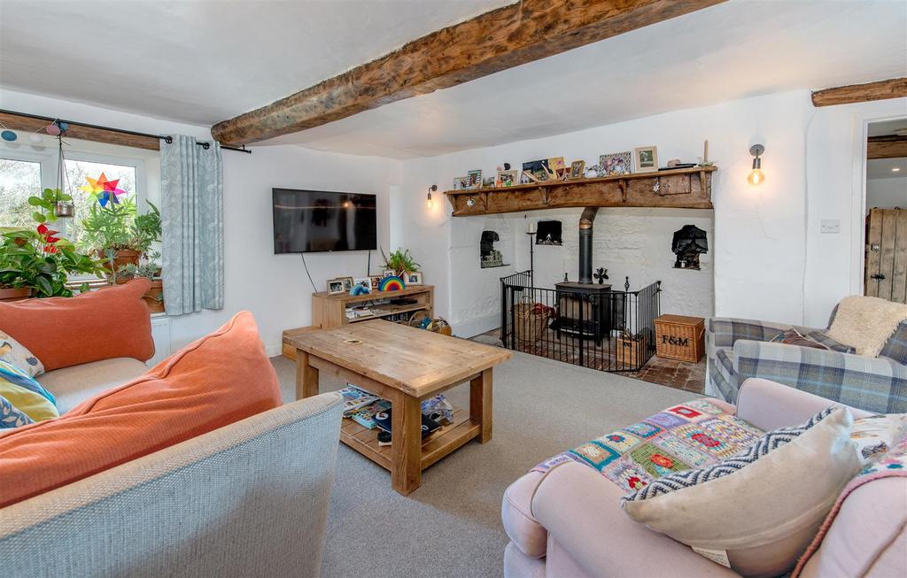 Thurloxton, Taunton 3 bed semidetached house for sale £415,000
