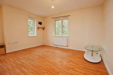 2 bedroom flat for sale, Sommerville Court, Alconbury Close, Borehamwood