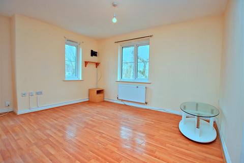 2 bedroom flat for sale, Sommerville Court, Alconbury Close, Borehamwood