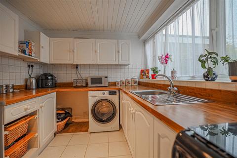 17 Haddon Close, Hemel Hempstead, HP3 8NE