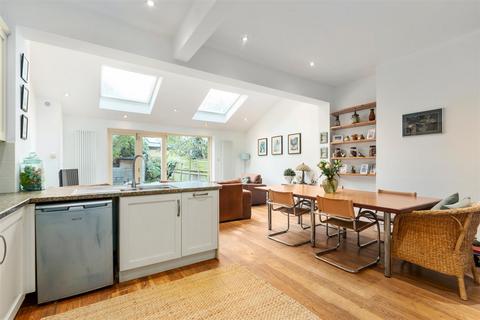 116 Lambton Road, London, SW20 0TJ