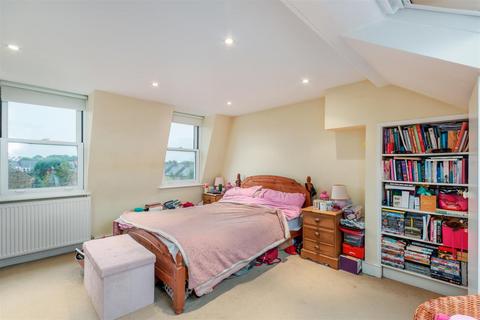116 Lambton Road, London, SW20 0TJ