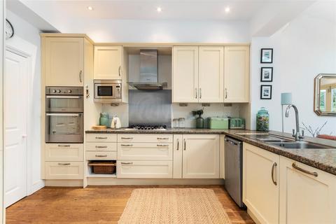 116 Lambton Road, London, SW20 0TJ