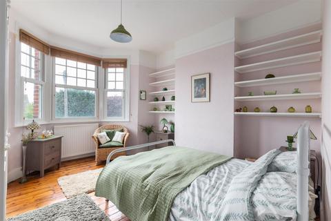 116 Lambton Road, London, SW20 0TJ