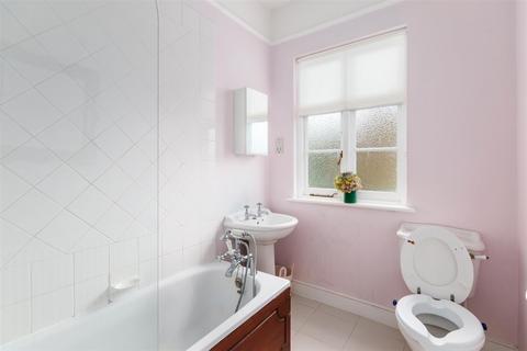 116 Lambton Road, London, SW20 0TJ