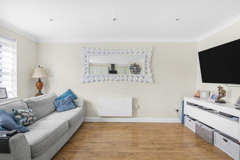 16 Orchid Close, Abridge, Romford, RM4 1DF