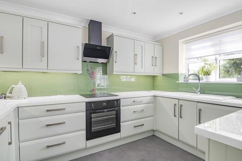 16 Orchid Close, Abridge, Romford, RM4 1DF