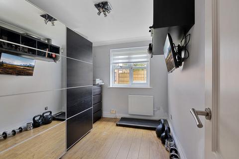 16 Orchid Close, Abridge, Romford, RM4 1DF