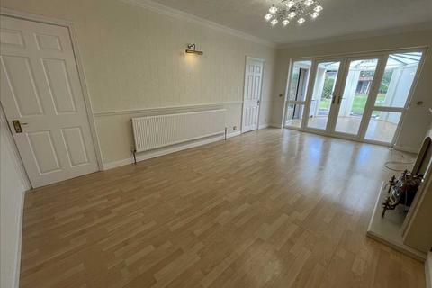 5 bedroom semi-detached house to rent, Birmingham B28