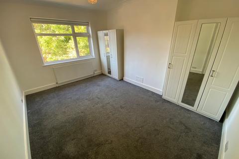 3 bedroom semi-detached house for sale, St Margarets Road, Edgware, HA8