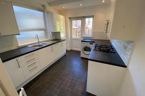 3 bedroom semi-detached house for sale, St Margarets Road, Edgware