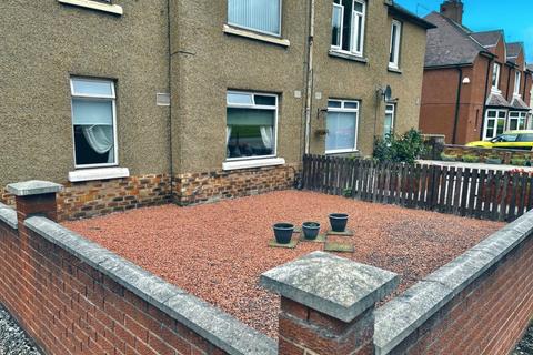 2 bedroom flat to rent, Dalgrain Road, Grangemouth FK3