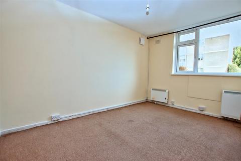 2 bedroom flat for sale, Borehamholt, Elstree