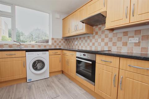 2 bedroom flat for sale, Borehamholt, Elstree