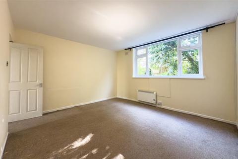 2 bedroom flat for sale, Borehamholt, Elstree