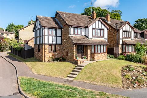 4 bedroom detached house for sale, Birch Grove, Welwyn