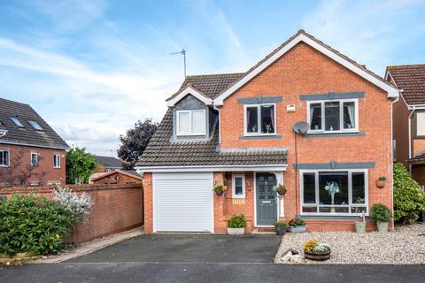 5 bedroom detached house for sale, Sandown Drive, Catshill, Bromsgrove, Worcestershire, B61