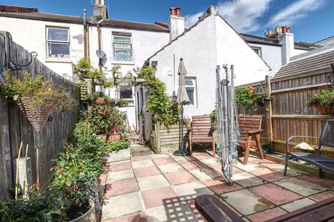 2 bedroom terraced house for sale, Little Common Road, Bexhill-On-Sea