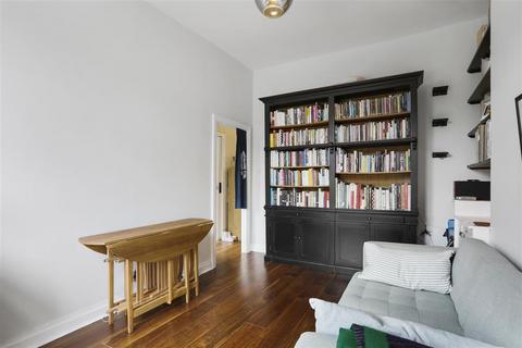 2 bedroom flat for sale, Tufnell Park Road, London