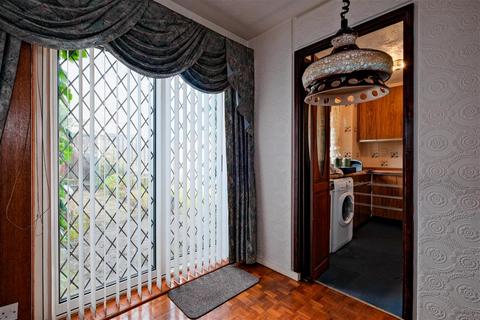 3 Arbroath Grove, Hamilton, ML3 8PF