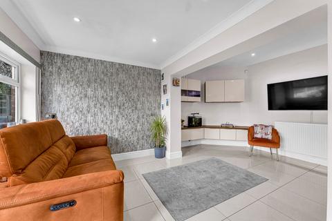 36 Fernlea Crescent, Swinton, Manchester, M27 5YP