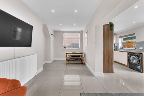36 Fernlea Crescent, Swinton, Manchester, M27 5YP