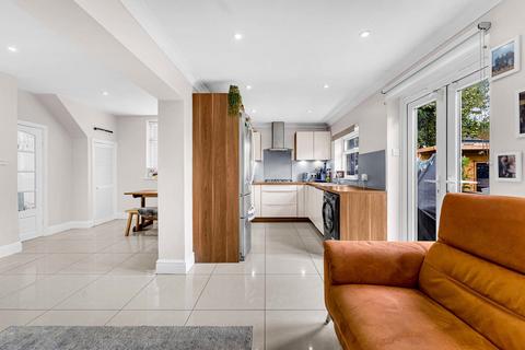 36 Fernlea Crescent, Swinton, Manchester, M27 5YP