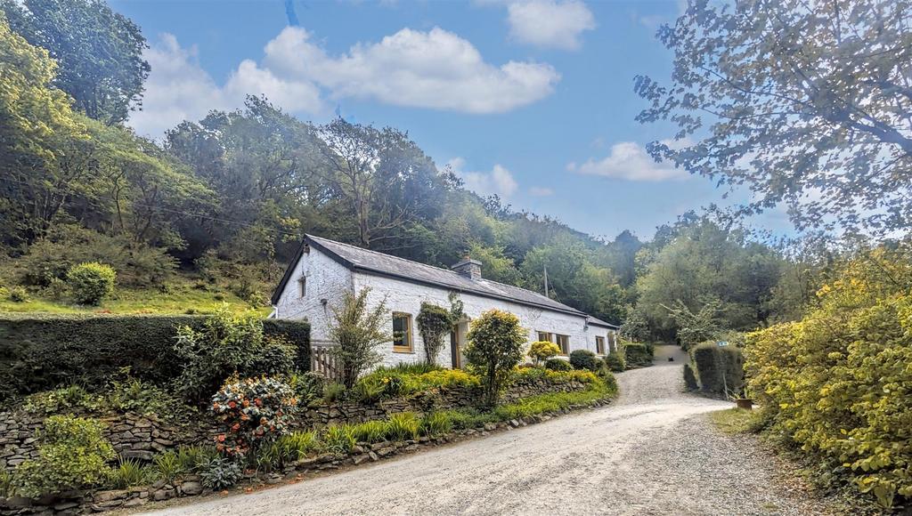 Dolau Cottage Cwm Gido.jpeg