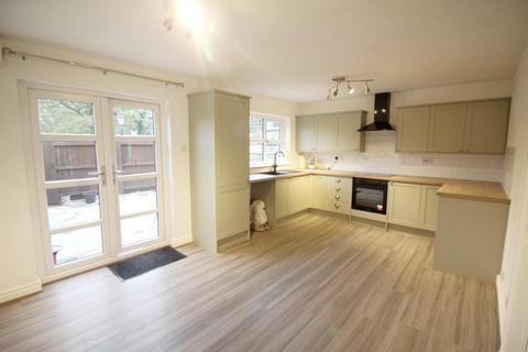 3 bedroom end of terrace house to rent, Mount Pleasant, Nangreaves BL9