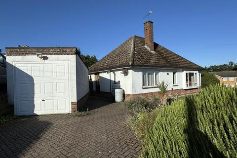 3 bedroom detached bungalow for sale, Cheltenham Avenue, Ipswich IP1