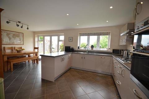 19 Davy Drive, Shefford, SG17 5ZF