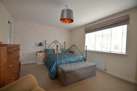 19 Davy Drive, Shefford, SG17 5ZF