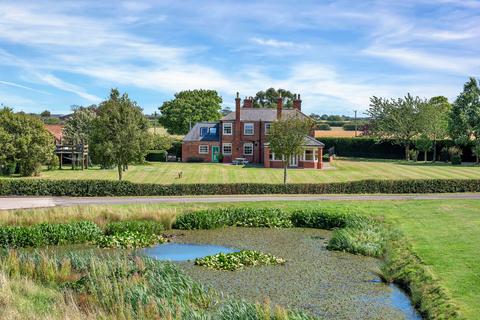 5 bedroom detached house for sale, Howlett House Farm, Slackholme End, Hogsthorpe, Skegness, PE24