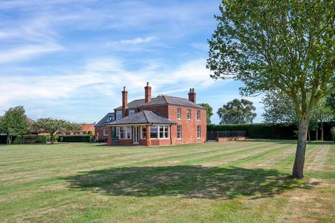 5 bedroom detached house for sale, Howlett House Farm, Slackholme End, Hogsthorpe, Skegness, PE24