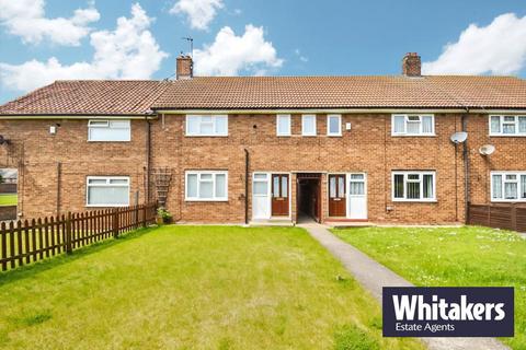 3 bedroom terraced house to rent, Wansbeck Road, Longhill, HU8