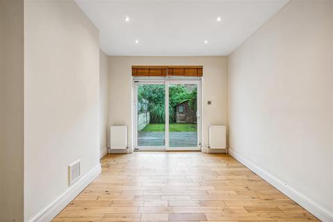 3 bedroom terraced house for sale, Clovelly Road, London