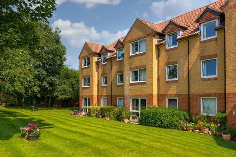 2 bedroom flat for sale, Badgers Court, Epsom, KT17