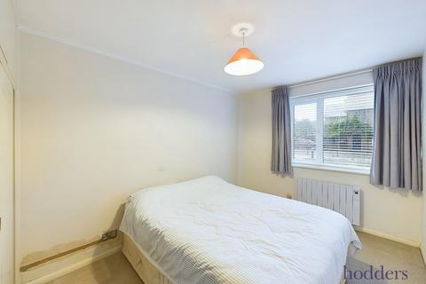 2 bedroom apartment for sale, Addlestone House, Chertsey Road, Addlestone, Surrey, KT15