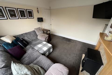 3 Broadway, Greasby, Wirral, CH49 2NG