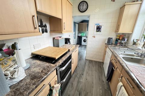 3 Broadway, Greasby, Wirral, CH49 2NG